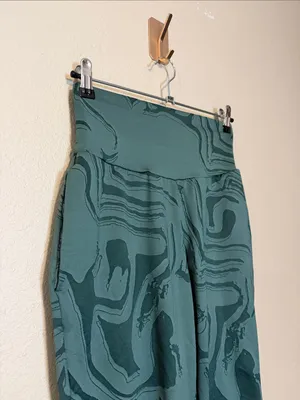 GYMSHARK‎ Power Leggings In Green Swirl Print Size Small thumbnail 4