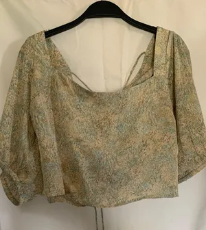 H&M Criss Cross Crop Top (NWT) thumbnail 1