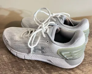 Under Armour Charged Rogue Running Sneakers Woman’s 10 White Gray thumbnail 13