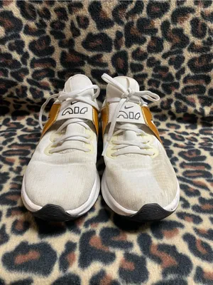 Nike Air Max White & Gold Sneakers thumbnail 2