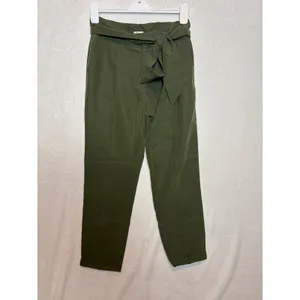 Anthropologie Coquille Olive Green Paperbag Waist Tapered Ankle Pants with Tie thumbnail 2