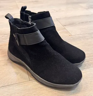 Easy Spirit Womens‎ Hadely Black Faux Suede Ankle Boots Comfort Casual Size 7 M thumbnail 1