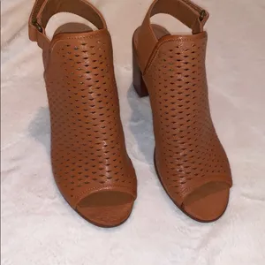 Brown Steve Madden heels thumbnail 2