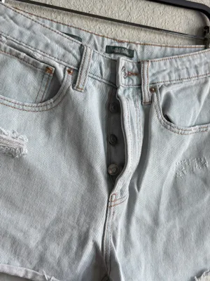 Wild Fable Light Wash High Rise Denim Shorts Size 2 Distressed Raw Hem thumbnail 9