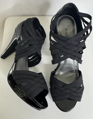 Madden Girl Kelltic Black Strappy Platform Heels 2010 Size 8 thumbnail 1
