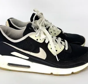 Nike Air Max Lace Up Low Top‎ Athletic Sneakers Black and White Size 10 thumbnail 1