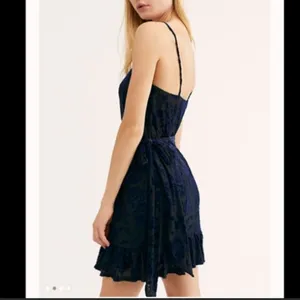 Free People Olivia Black and Blue Velvet Burnout Dress Size Large thumbnail 4