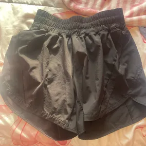 Lululemon Shorts thumbnail 1