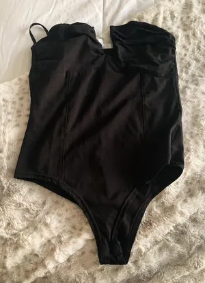 By The Way Cecilia U Wire Strapless Bodysuit thumbnail 6