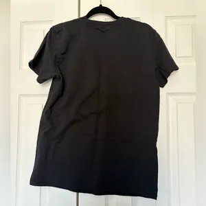 Milwaukee Bucks Black Short Sleeve Tee Shirt Top Size Medium 2021 thumbnail 3