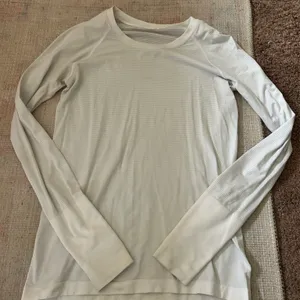 Lululemon Swiftly Tech Hip Length thumbnail 1