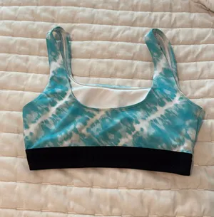 Ultimate Sports Bra Victoria's Secret PINK thumbnail 2