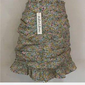 FOR LOVE & LEMONS RALEIGH FLOWER PRINT SHIRRED SKIRT SizE M thumbnail 5