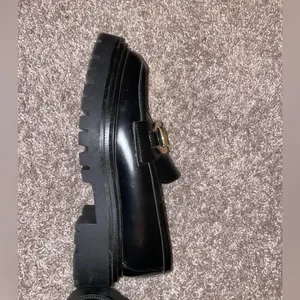 h&m platform loafers! thumbnail 3