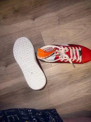 Women’s Red Glitter Star Low-Top Sneakers with White Star Accent lucky step thumbnail 11