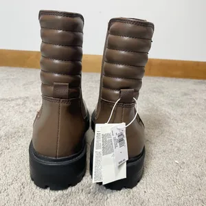 Gap Women's Brown‎ Chelsea Boot Size 6, NWT thumbnail 3