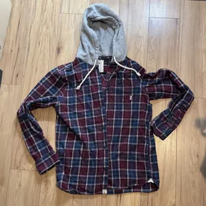 Vans Blue & Maroon Plaid Hooded Shacket • Small Pre-owned In great condition! thumbnail 4