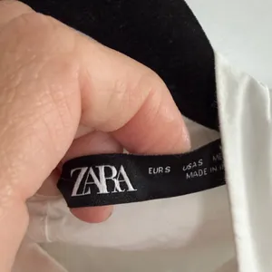 Zara White Textured Blouse‎ thumbnail 2