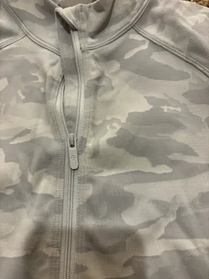 Lululemon Shirt Long Sleeve thumbnail 4