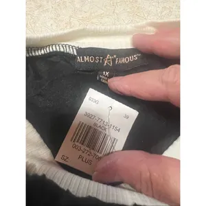 Almost Famous 2-Pc Sherpa Lounging Set 1X Top 2X Pants NWT thumbnail 4