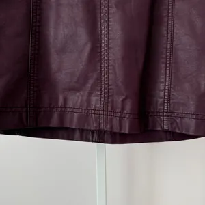 Free People sz 4 Purple‎ Faux Vegan Leather Mini Skirt Moto Plum Party Boho thumbnail 5