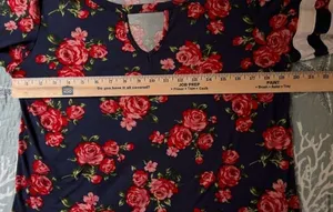 Floral Print Keyhole Top Accent Neckline Long Sleeve thumbnail 6