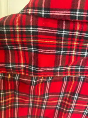 Med Tommy Hilfiger red/black/gold thread plaid roll-tab button-down shirt thumbnail 3