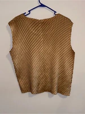 NICOLA Quilted Sleeveless Tank in Bronze-Gold thumbnail 3