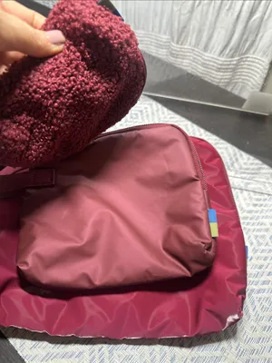 Target Plush Burgundy Women’s 3pc wristlet set NWT thumbnail 3
