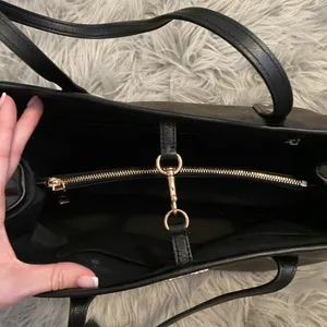 Beautiful authentic brown and black coach satchel! thumbnail 3