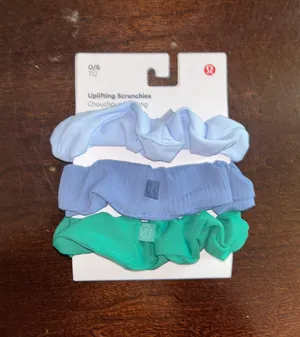 Lululemon Scrunchies thumbnail 1