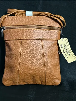 Maze On The Go Genuine Soft Leather Tan Crossbody Bag Purse NWT thumbnail 9