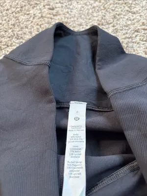 Lululemon Ribbed Contoured High Rise Crop *17" size 8 thumbnail 3
