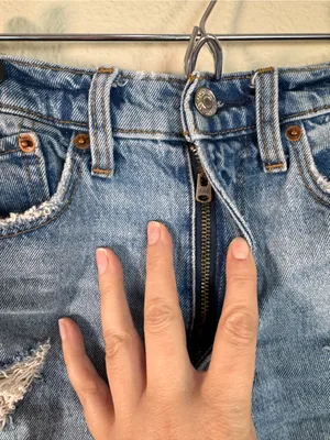 Abercrombie & Fitch Blue High Rise Mom Jeans Shorts Womens 0 Festival Distressed thumbnail 6
