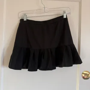 FILA Black Flared Ruffle Skirt thumbnail 3