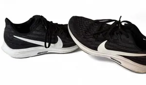 Women’s Nike Zoom Pegasus black and white sneakers. Size 7. thumbnail 1
