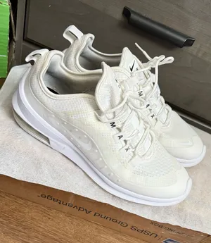 Women's Size 9 Nike Air Max Axis White Running Cross Training Exerc thumbnail 1