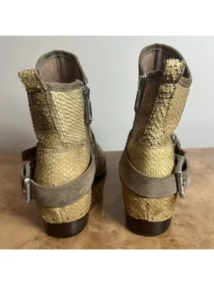 NEW Donald Pliner Wade Gold Textured Leather Ankle Moto Boots Women's 6M Italy thumbnail 3