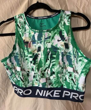 Nike tank top thumbnail 1