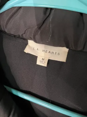 LA Hearts black puffer vest thumbnail 3