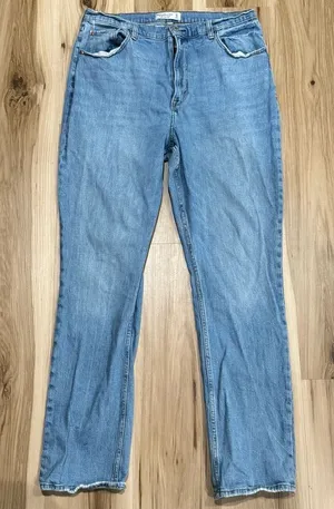 Abercrombie and Fitch 90’s Slim Straight Ultra High Rise Jeans Women’s 33/16 thumbnail 1