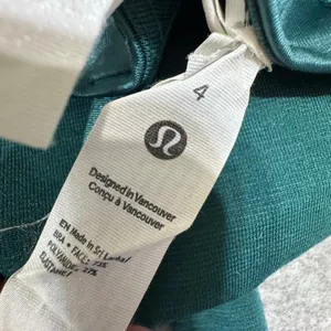 Lululemon Energy Bra LongLine‎ Size 4 Foil Storm Teal thumbnail 3