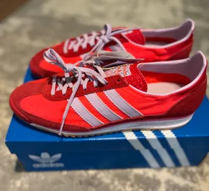 Adidas sneakers bright red and lilac size 9 1/2 thumbnail 1