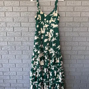 Abercrombie Ruffle Tiered Maxi Dress Size XS Floral Green Spring Wedding thumbnail 6