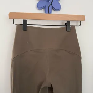 Lululemon 0 Smooth Fit Pull‎ On Flare Nomad Minimal Outdoor Athletic Taupe thumbnail 6