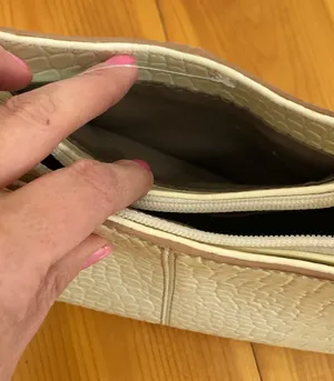 Liz Claiborne White Faux Alligator Skin Shoulder Bag thumbnail 6