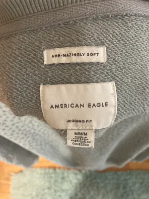 American Eagle Outfitters Sweatshirt thumbnail 3