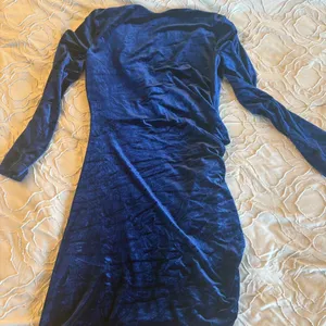 NWOT Amazon Brands Wrap Bodycon Ruched Velvet Cocktail Dress thumbnail 6