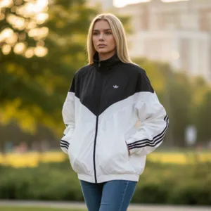 NWT Adidas Originals R3CD TT Women's Jacket Full Zip Loose Fit JZ6777 thumbnail 2