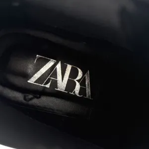 ZARA Women's Black Leather Chelsea Ankle‎ Boots Size 7.5 (EU 38) Minimalist thumbnail 3